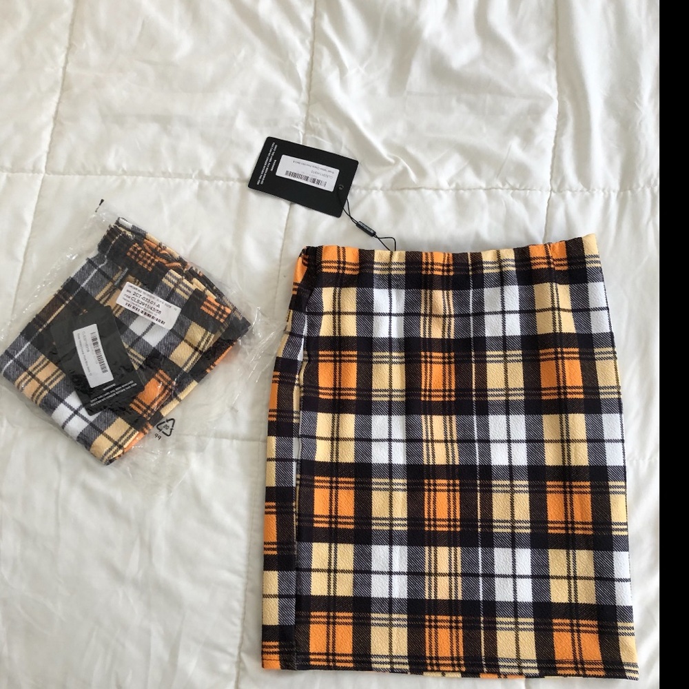 Plaid skirt !